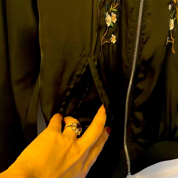 Romeo & Juliet silky black bomber jacket embroidered size S/M - Picture 4 of 9